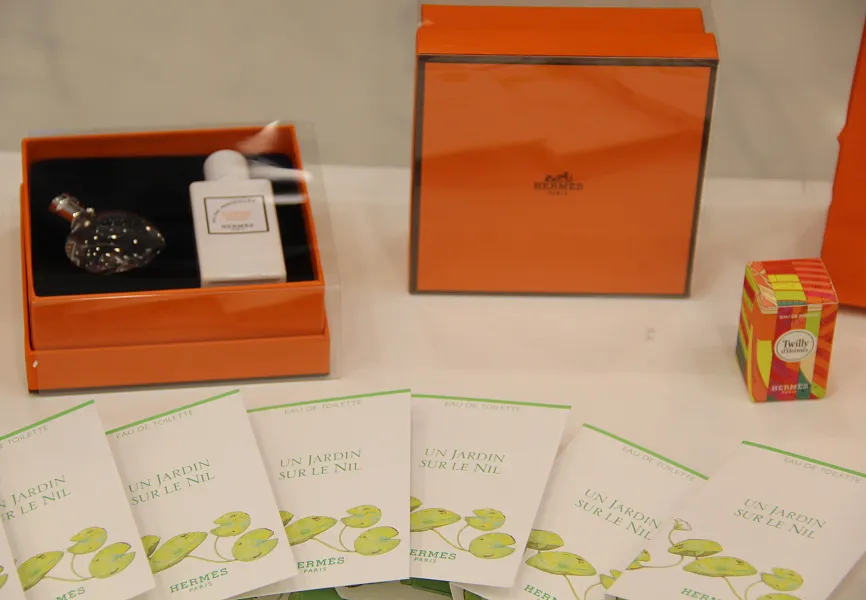 Hermes Анимация Сад Господина Li